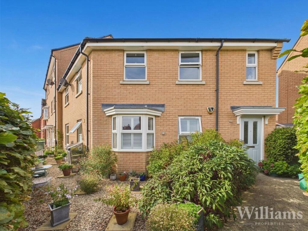 Main image of property: Paradise Orchard, Aylesbury, HP18