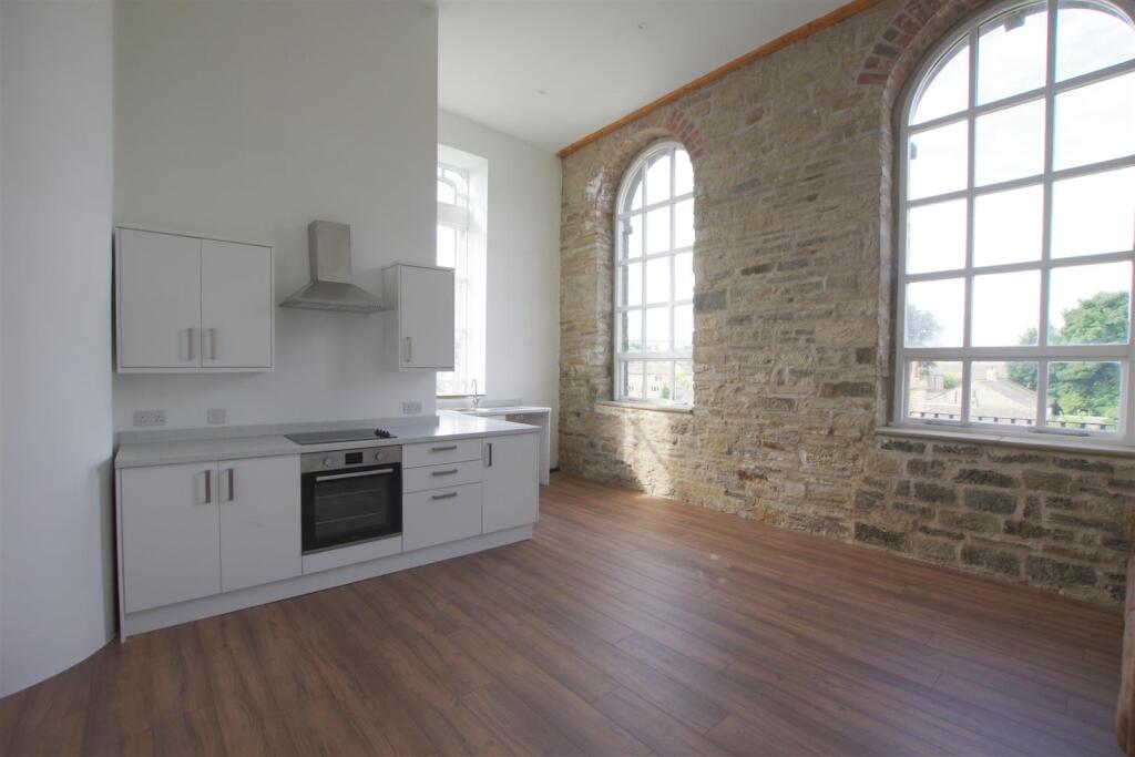 Main image of property: Stainland Road, Stainland