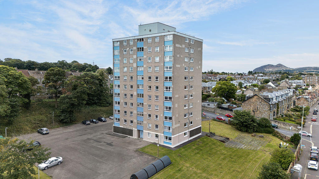 Main image of property: 8 (Flat 4) Coillesdene House, 1 Coillesdene Drive, Edinburgh, Midlothian, EH15 2LX