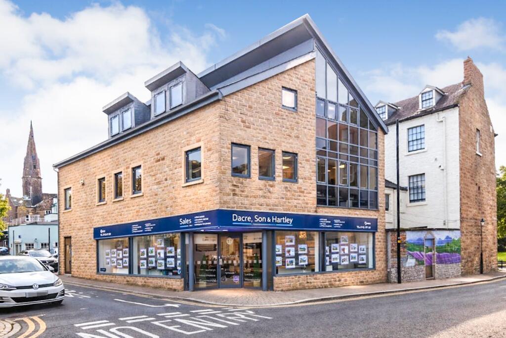 Main image of property: 17 Albert Street / 8 John Street, Harrogate, HG1 1JX