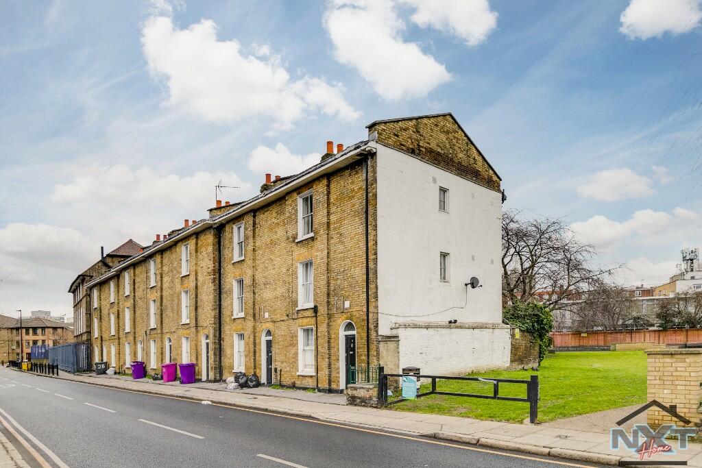 Main image of property: Upper North Street, Tower Hamlets, London