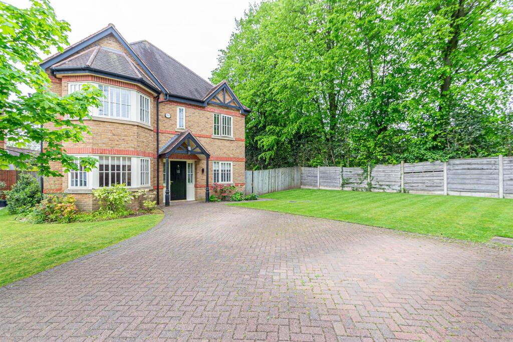 Main image of property: Woodcroft Gardens, Appleton, Warrington, WA4