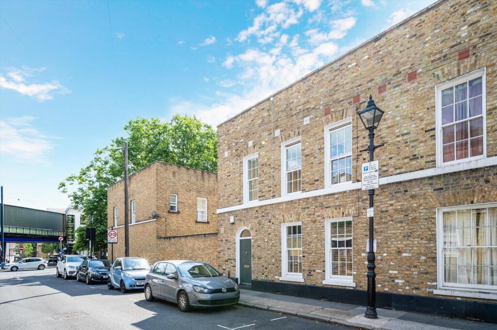Main image of property: Barnes Street, London E14