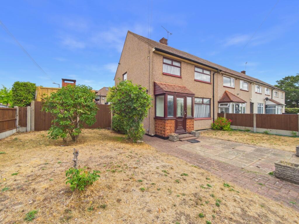 Main image of property: Callan Grove, South Ockendon, Essex, RM15 5PW
