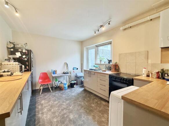 Kitchen_.jpeg