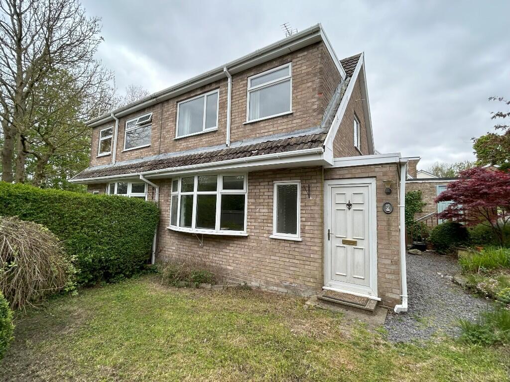Main image of property: 15 Cae'r Efail, Bwlchgwyn LL11 5YT