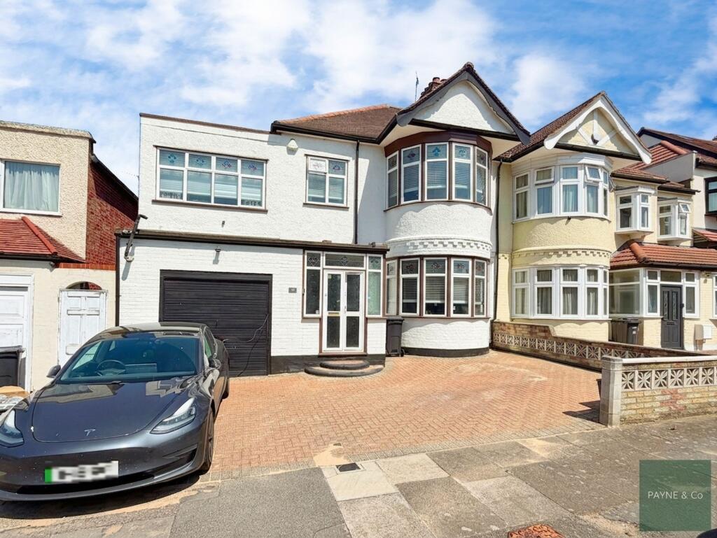 Main image of property: Stonehall Avenue, Ilford, IG1