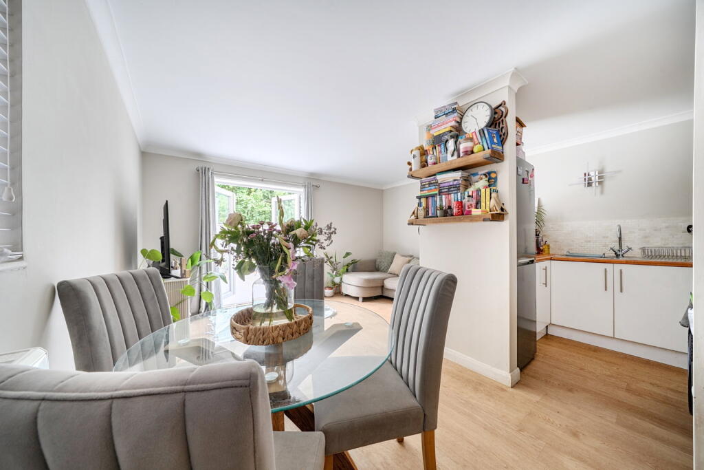 Main image of property: Gatcombe, Netley Abbey, Southampton, SO31 5PX