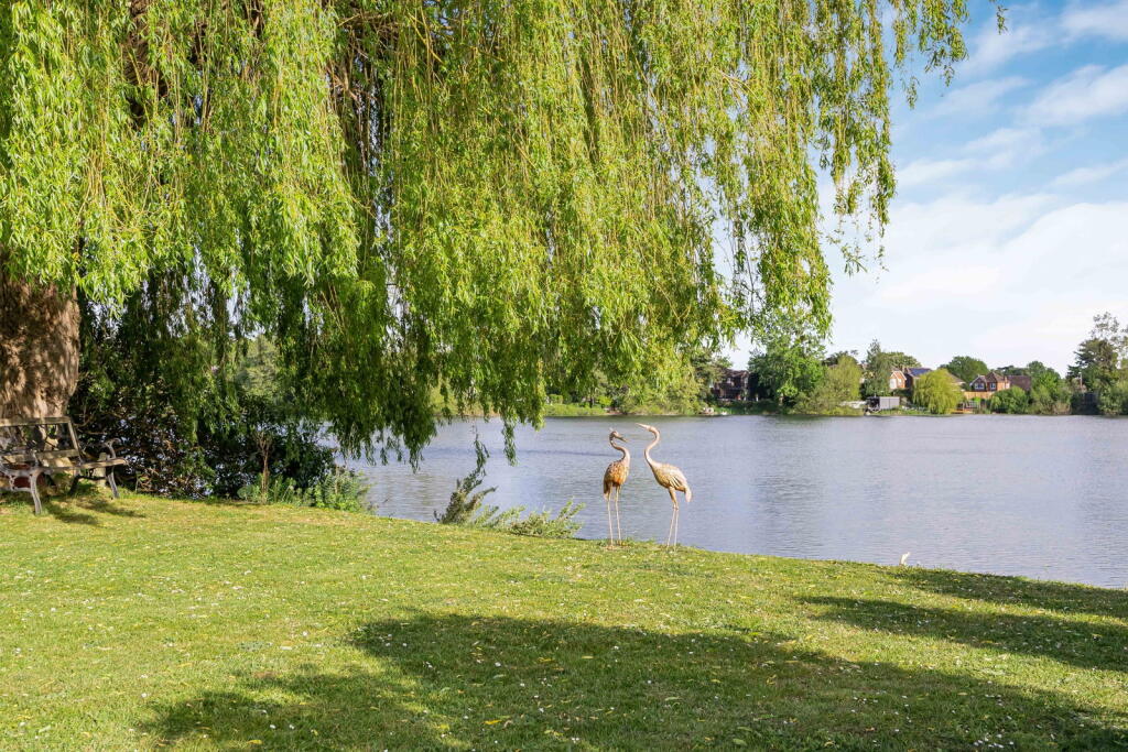 Main image of property: Summerleaze Road, Maidenhead, SL6 8EN