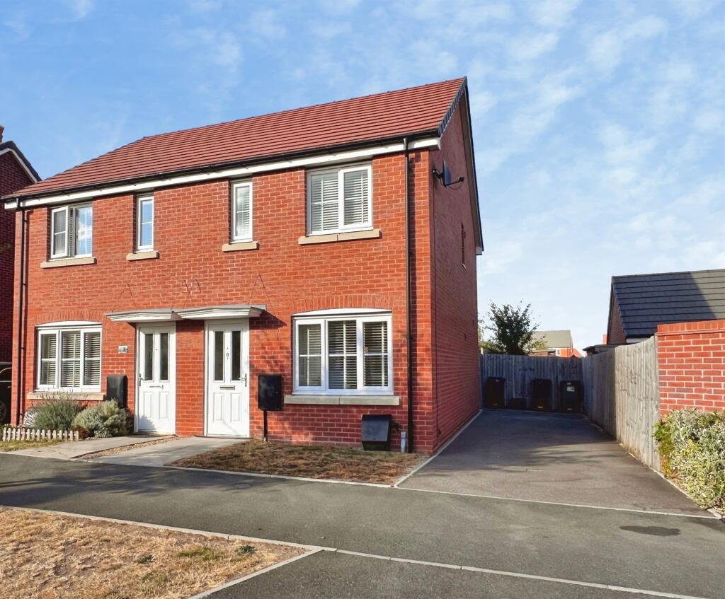 Main image of property: Parrott Close, Wellesbourne, Warwick
