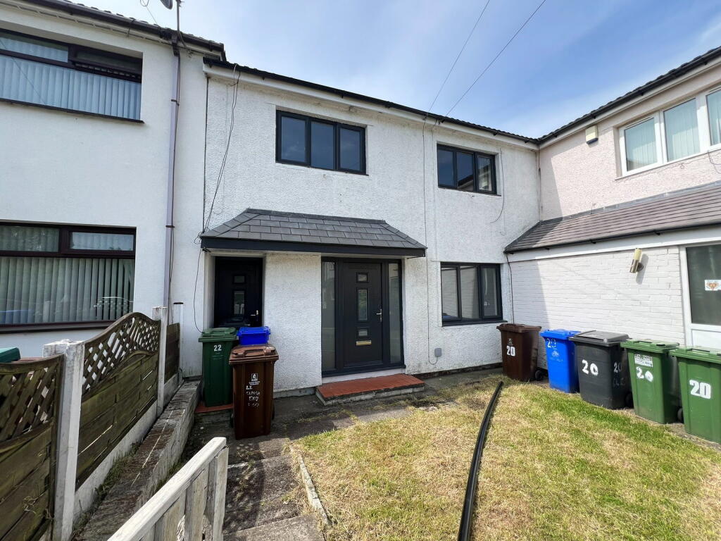 Main image of property: Clough End Road, Hyde, SK14 3PX