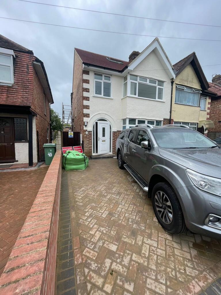 Main image of property: Room 3 - Bartholomew Road
