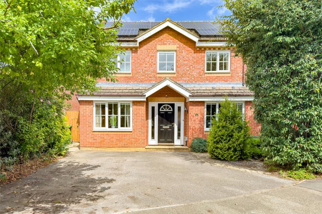 Main image of property: Wynches Farm Drive, St. Albans, Hertfordshire, AL4
