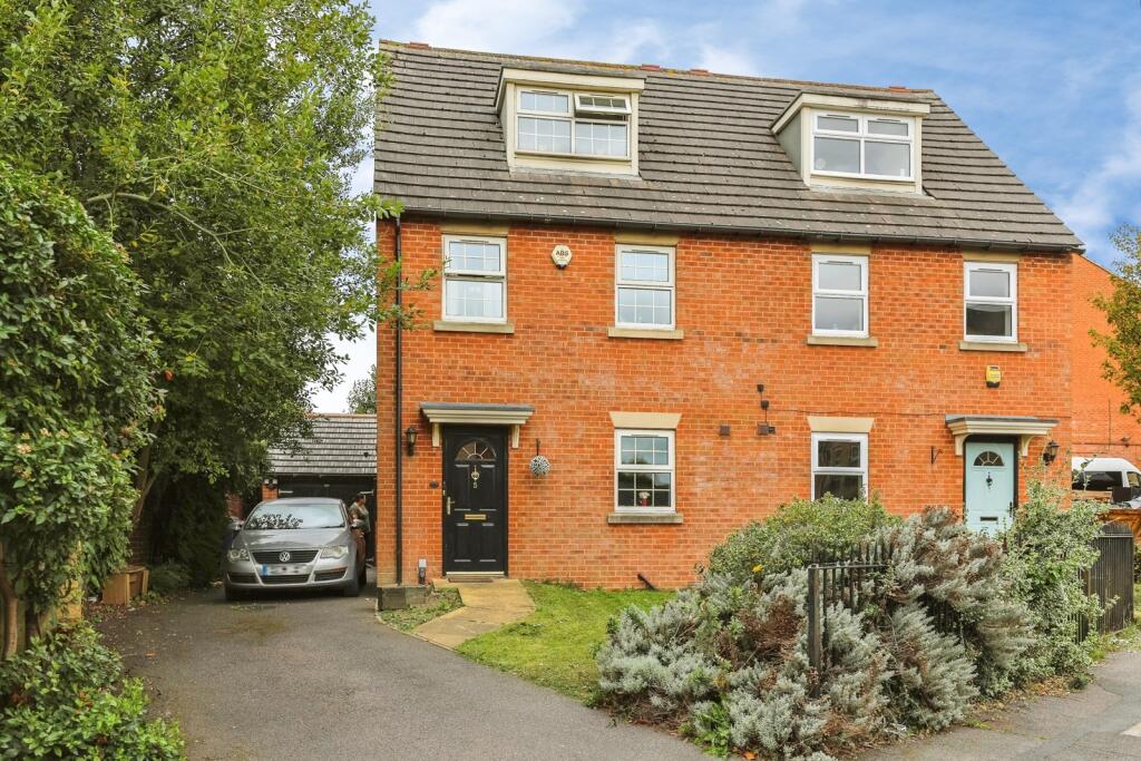 Main image of property: The Rise, Brierley, Barnsley, S72