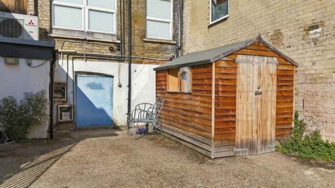 Photo 16