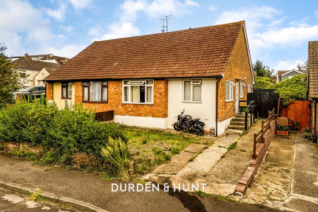 Main image of property: Kendal Close, Hullbridge, SS5