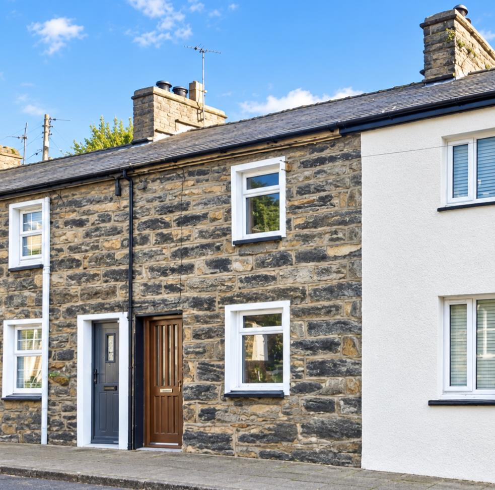 Main image of property: 20 High Street, Talsarnau. LL47 6TY