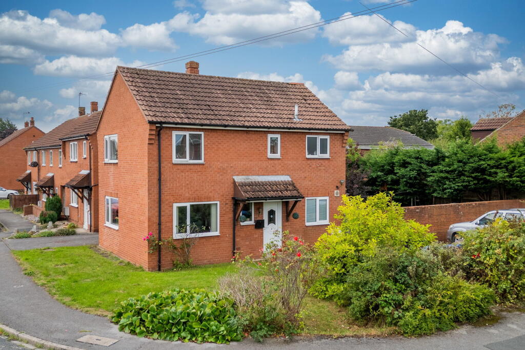 Main image of property: Lowfield Road, Selby, YO8 5ZZ