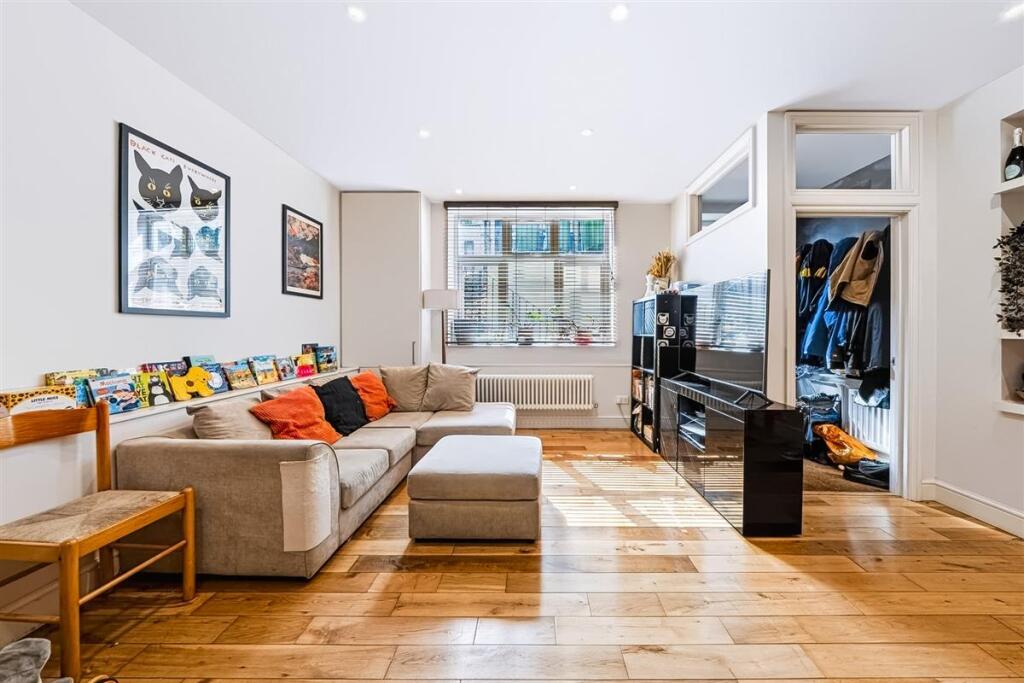 Main image of property: East Dulwich Grove, SE22