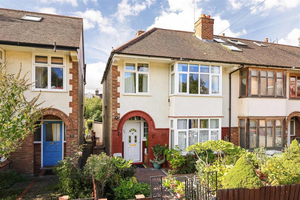 Main image of property: Canterbury Close, Cambridge