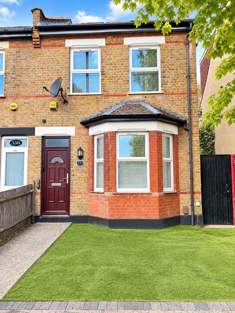 Main image of property: 348 Brighton Road, Croydon, Surrey, CR2 6AJ