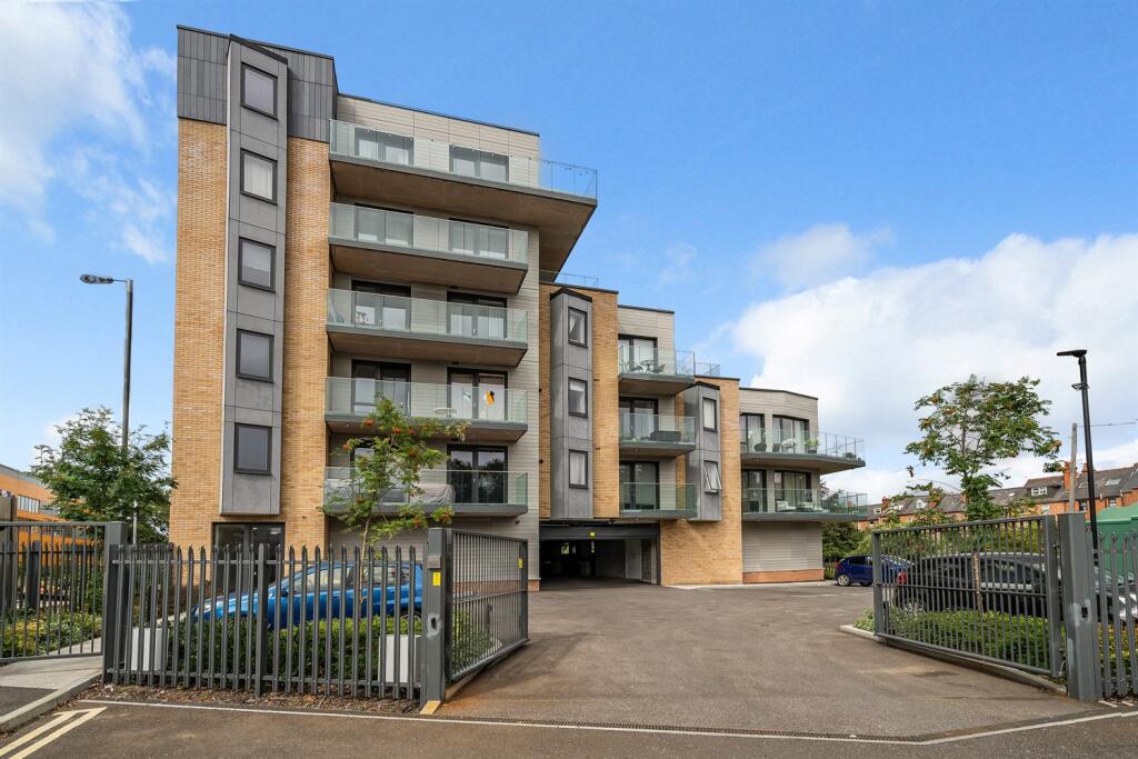 Main image of property: Riverside View, Berkeley Avenue, Reading, RG1