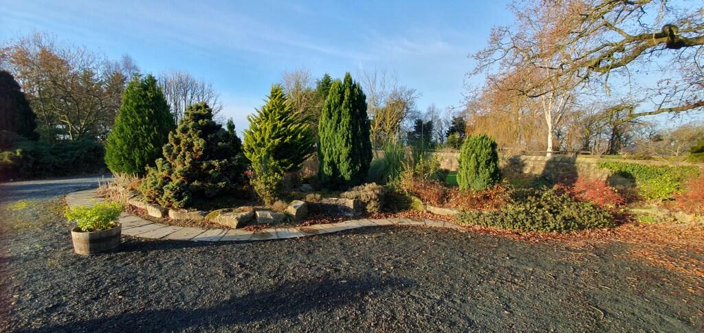 Main image of property: Oakwood Park Business Centre, Fountains Road, HG3 3BF