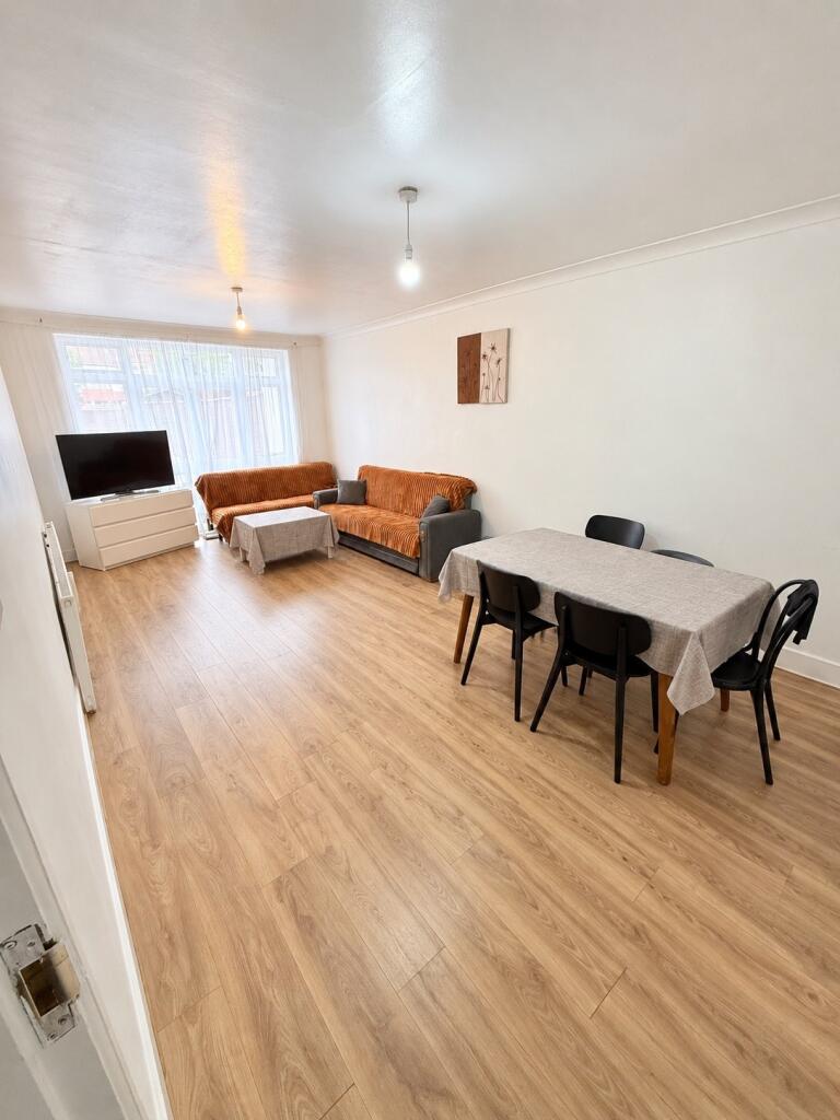 Main image of property: Upsdell Avenue, N13 6JP