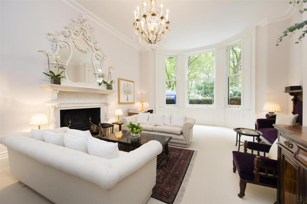 Main image of property: ENNISMORE GARDENS, London, SW7