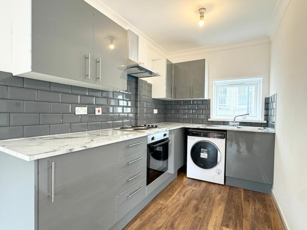 Main image of property: Oxford Street, Southampton, SO14