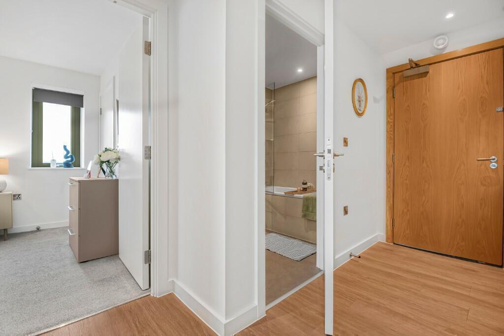 Main image of property: Tilling Courtyard, Weldale Street, Reading
