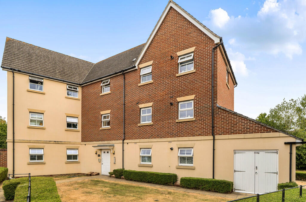 Main image of property: Bullfinch Rise, Bracknell, Berkshire