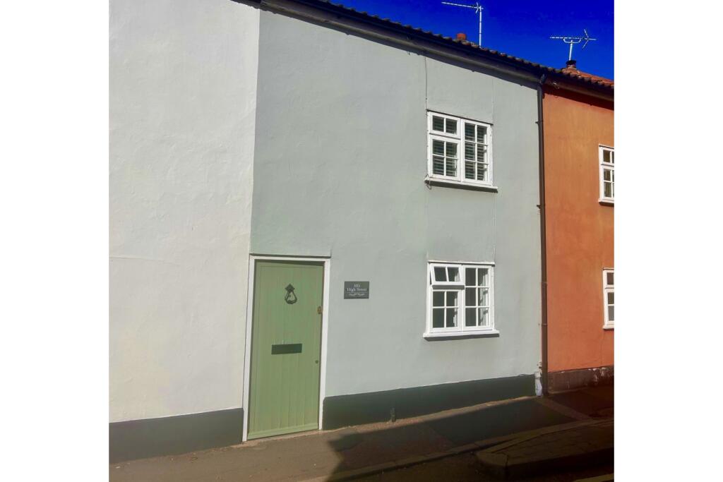 Main image of property: High Street, Cambridge, CB21