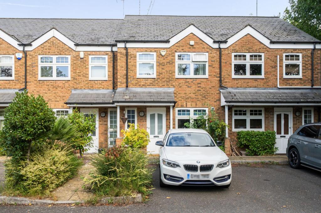 Main image of property: Elwood Close, Barnet, EN5