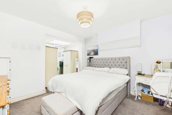 Owners¿ accommodation - principle bedroom