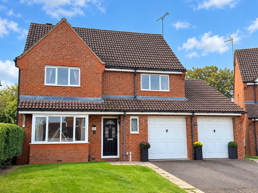 Main image of property: Foxglove Close, Buckingham, Buckinghamshire, MK18