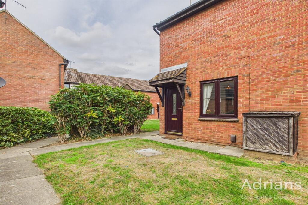 Main image of property: Colyers Reach, Chelmer Village, CM2 6RW