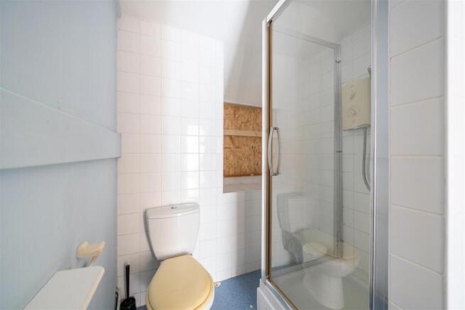 The Kings Head bathroom