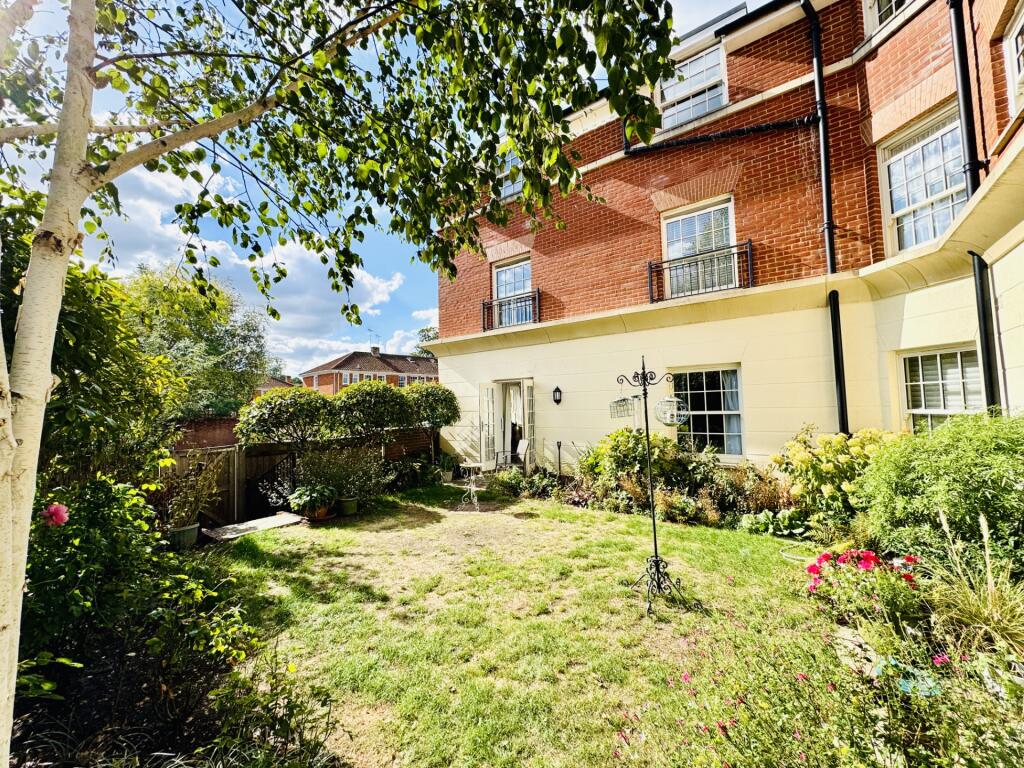 Main image of property: Fleur De Lis, Dairy Walk, Hartley Wintney