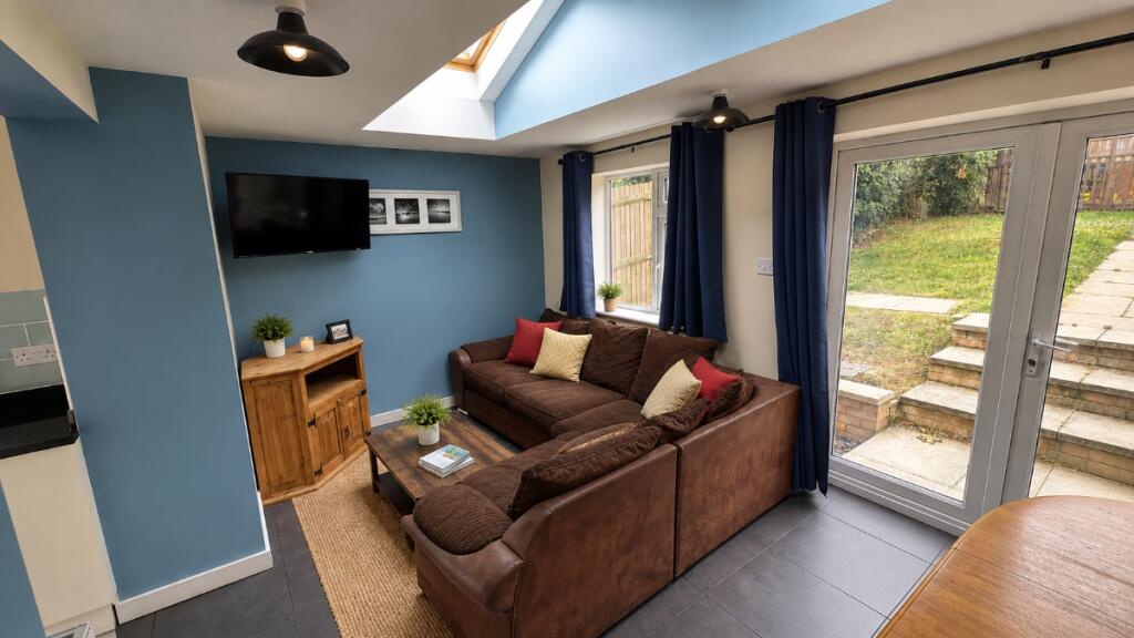 Main image of property: 5 Bed Student Home - 117 Tenterden Drive, Canterbury