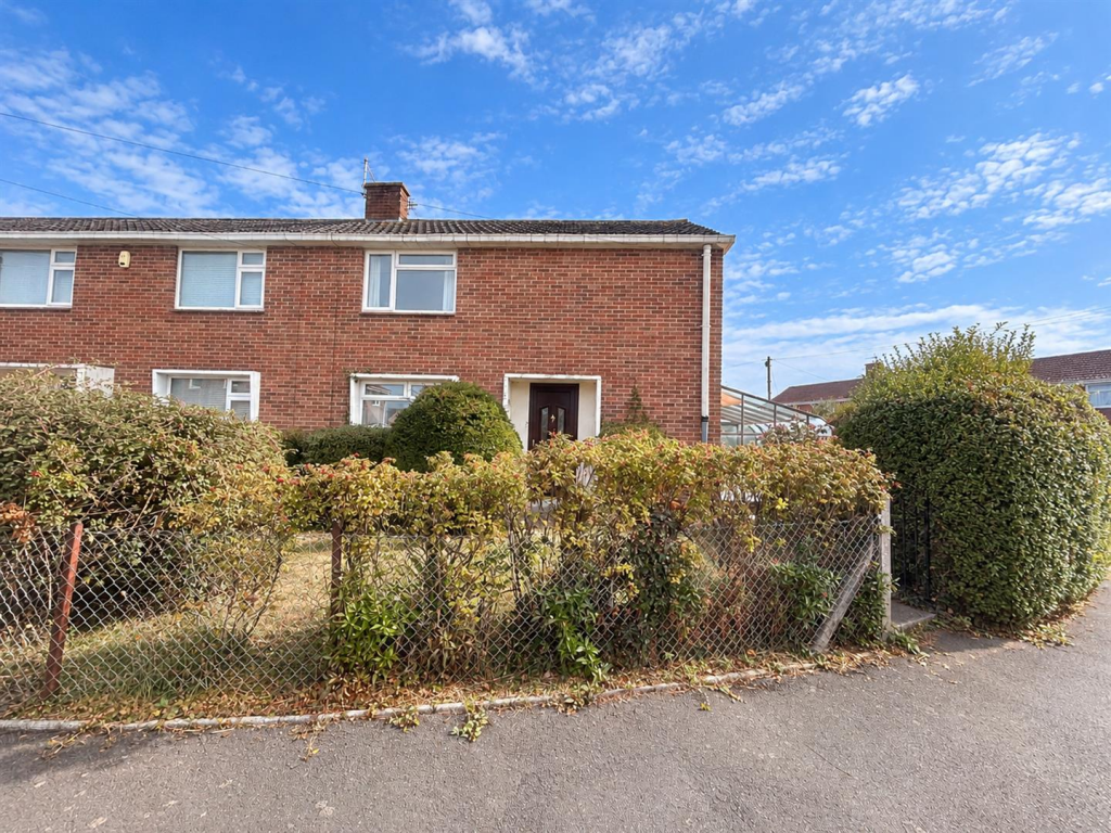 Main image of property: Chilton Close, Bridgwater