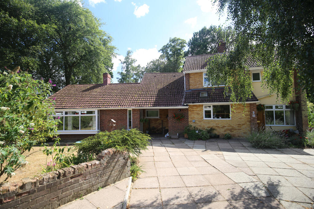 Main image of property: Woodland Avenue, Leighton Buzzard, Central Bedfordshire