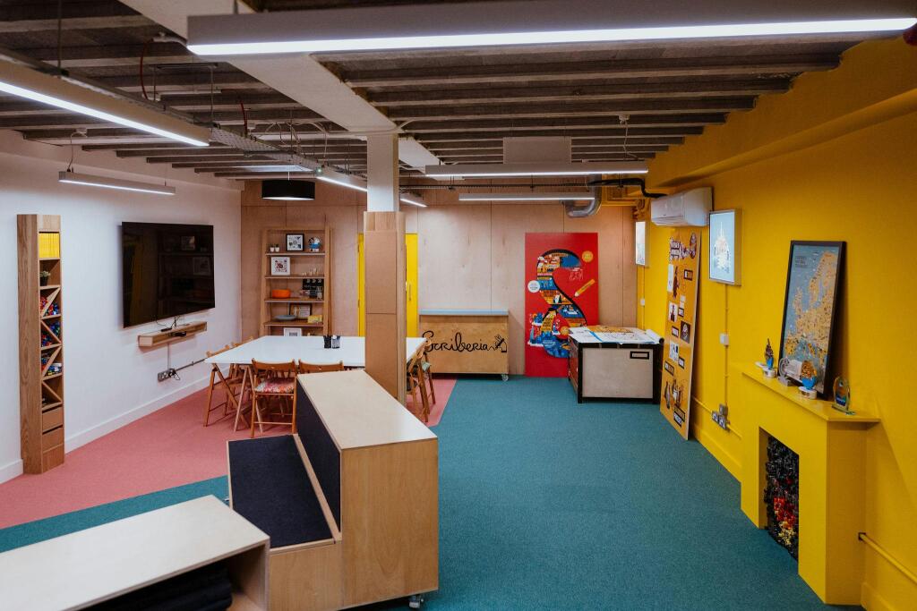 large meeting room for hire - pic3.jpg
