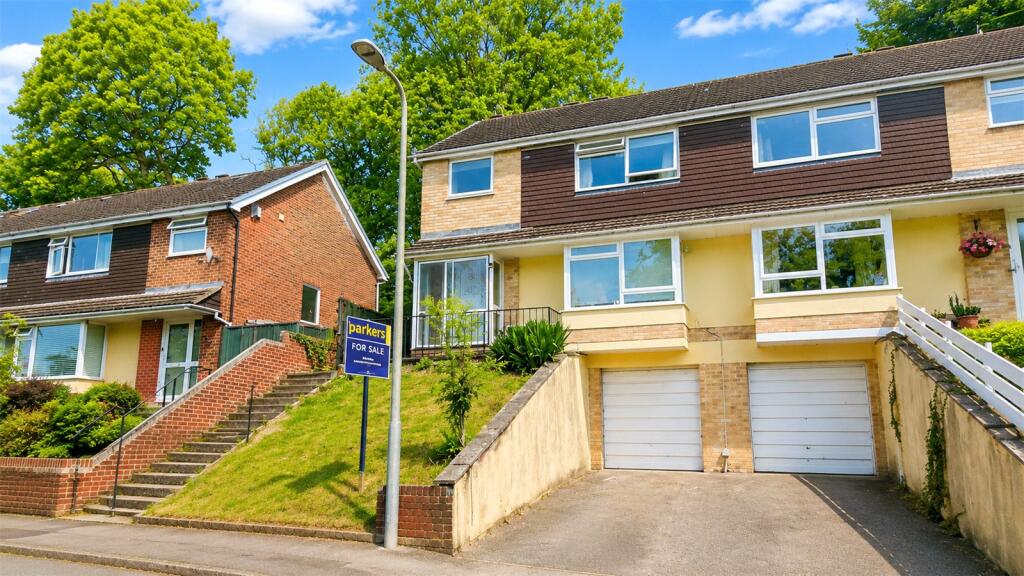 Main image of property: Magpie Way, Tilehurst, Reading, Berkshire, RG31