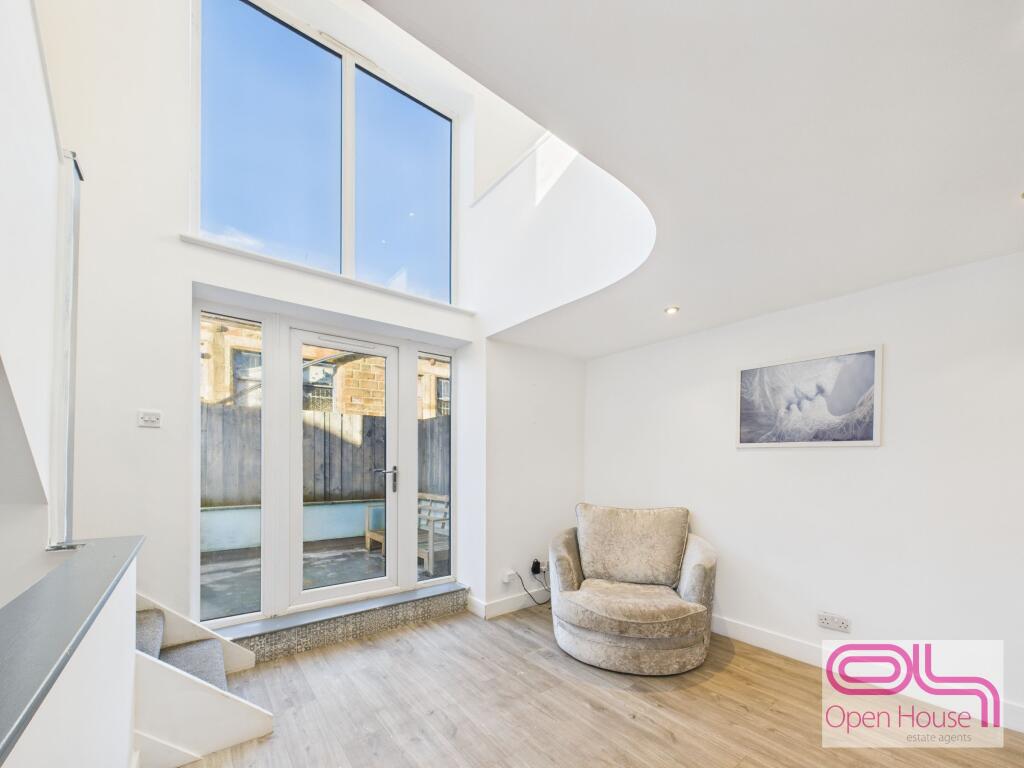Main image of property: Flat 1a 1 Morley Street, Padiham, Burnley