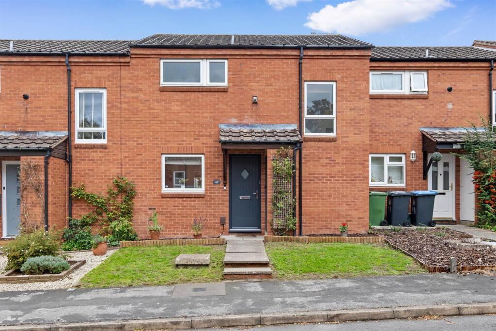 Main image of property: Meadow Close, Stratford-upon-avon, Warwickshire