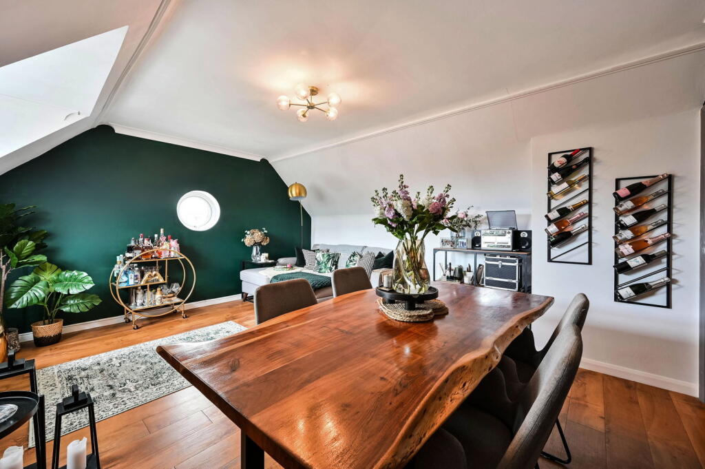 Main image of property: Junction Road, Dorking, RH4