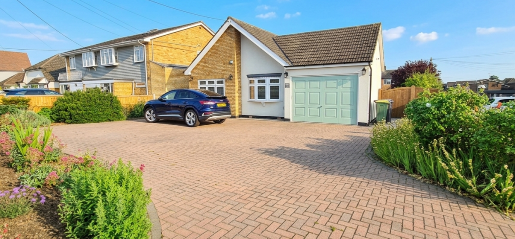 Main image of property: Rawreth Lane, Rayleigh