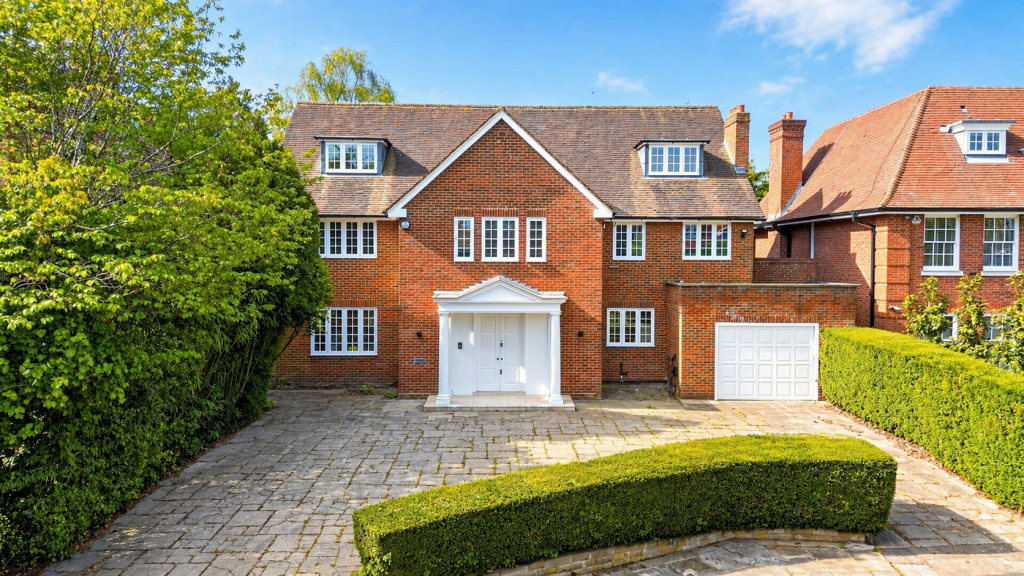 Main image of property: Winnington Close, Hampstead Garden Suburb, London, N2