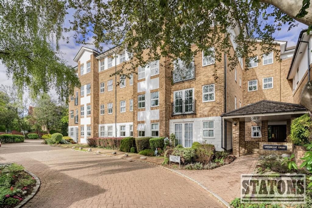 Main image of property: Oakleigh Park North, London, N20